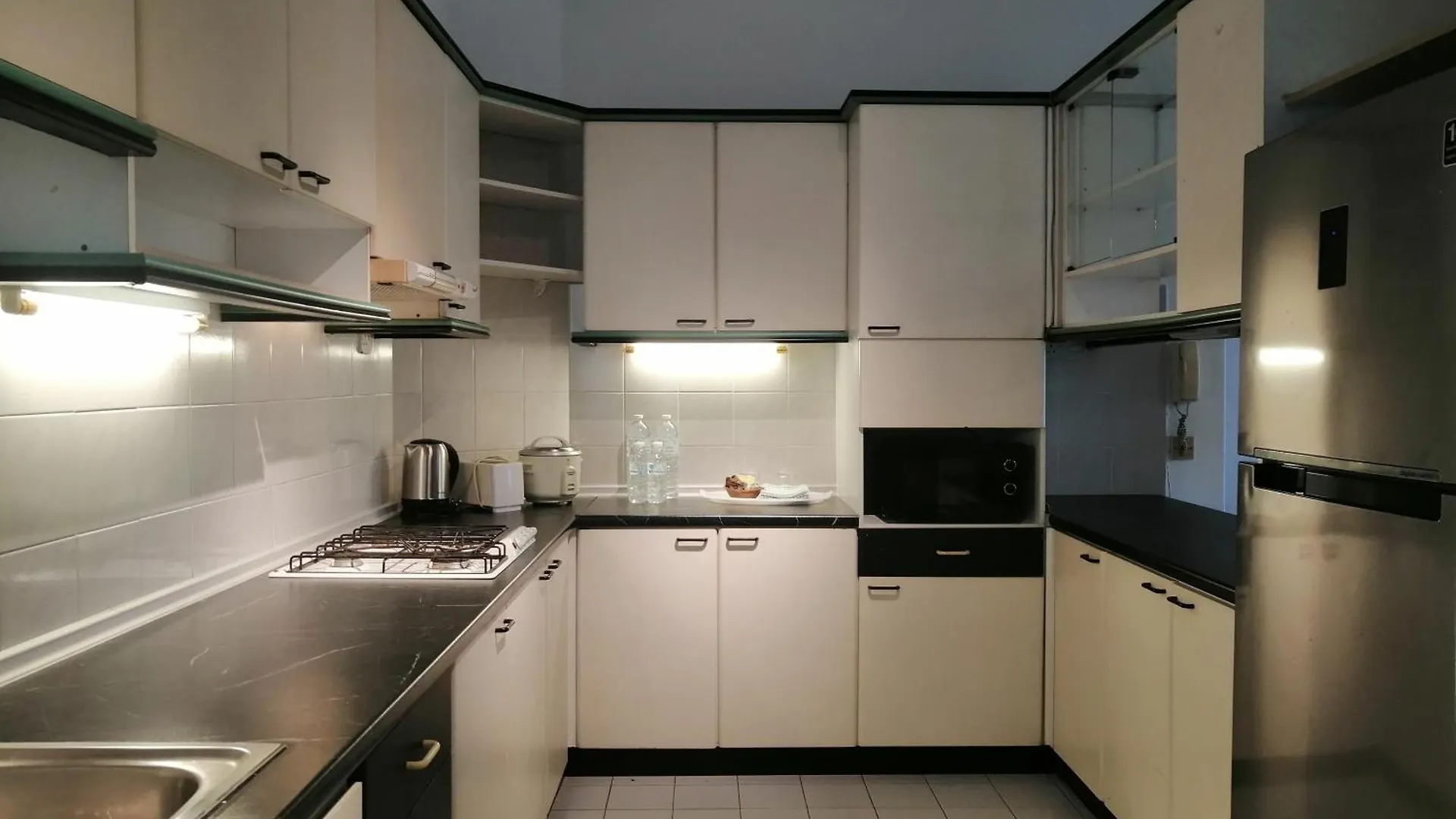 City Tropical Home II George Town Apartment