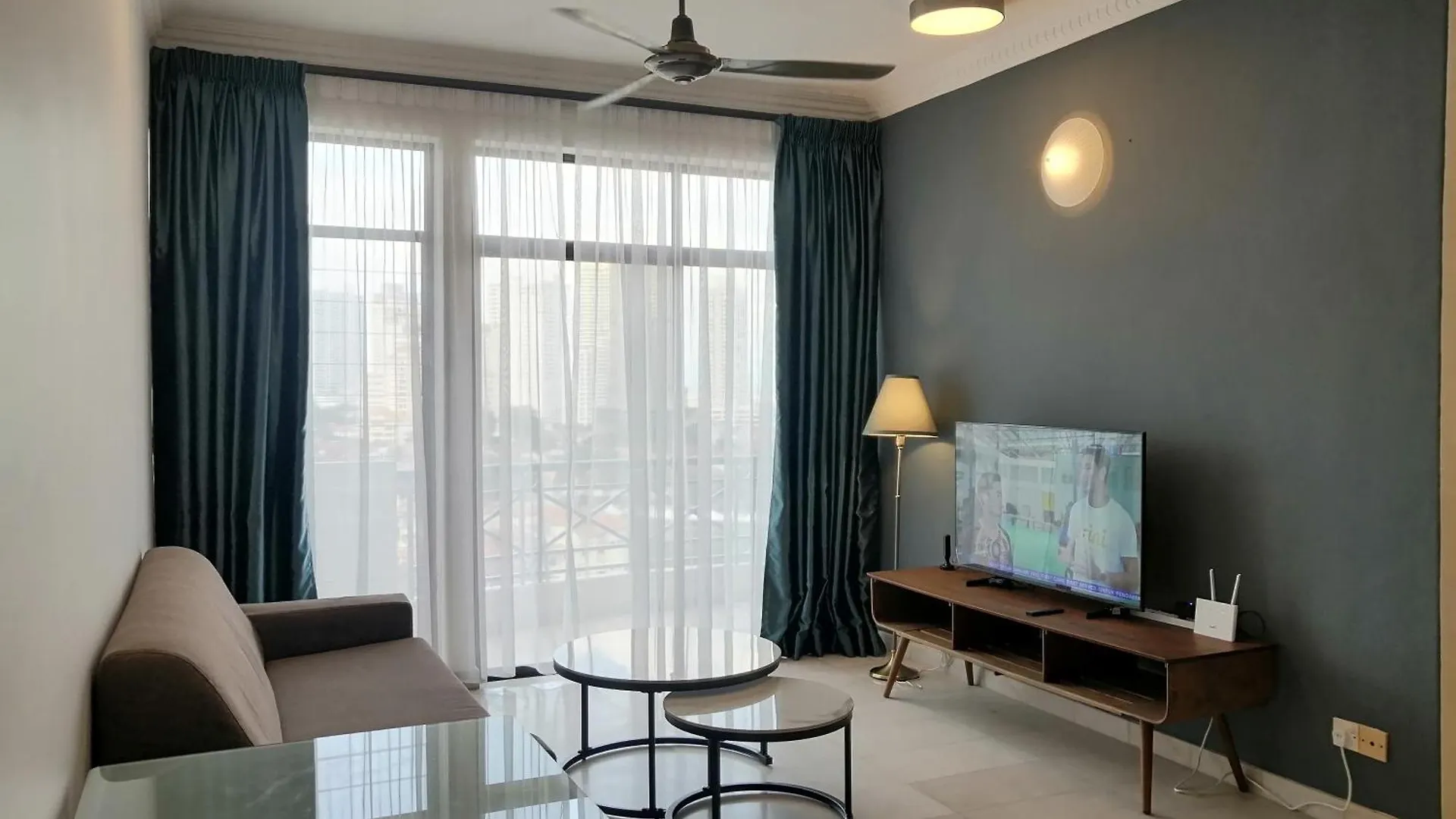 City Tropical Home II George Town Apartment